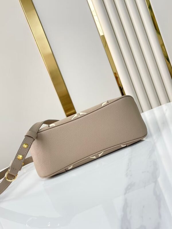 LOUIS VUITTON Boulogne M13224 elephant gray
