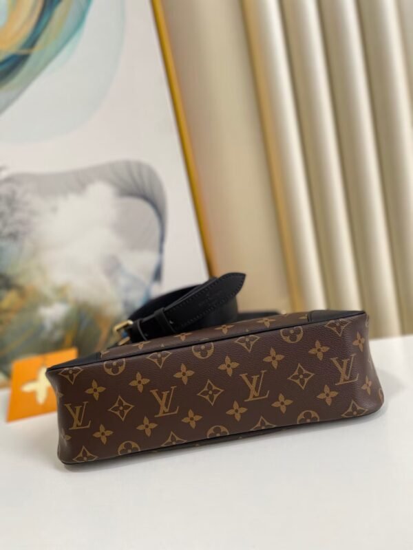 LOUIS VUITTON Odéon MM M45355