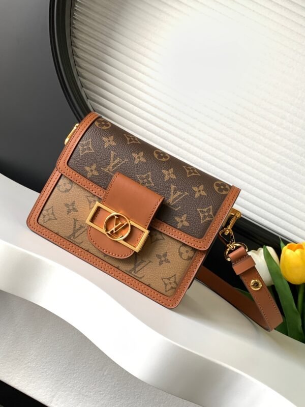 Dauphine Mini M45959
