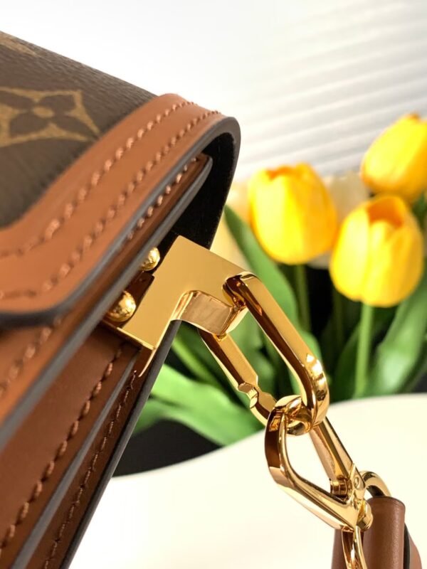 Dauphine Mini M45959