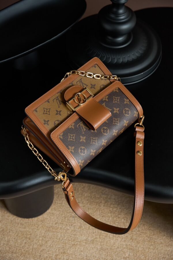 Dauphine MM M45958