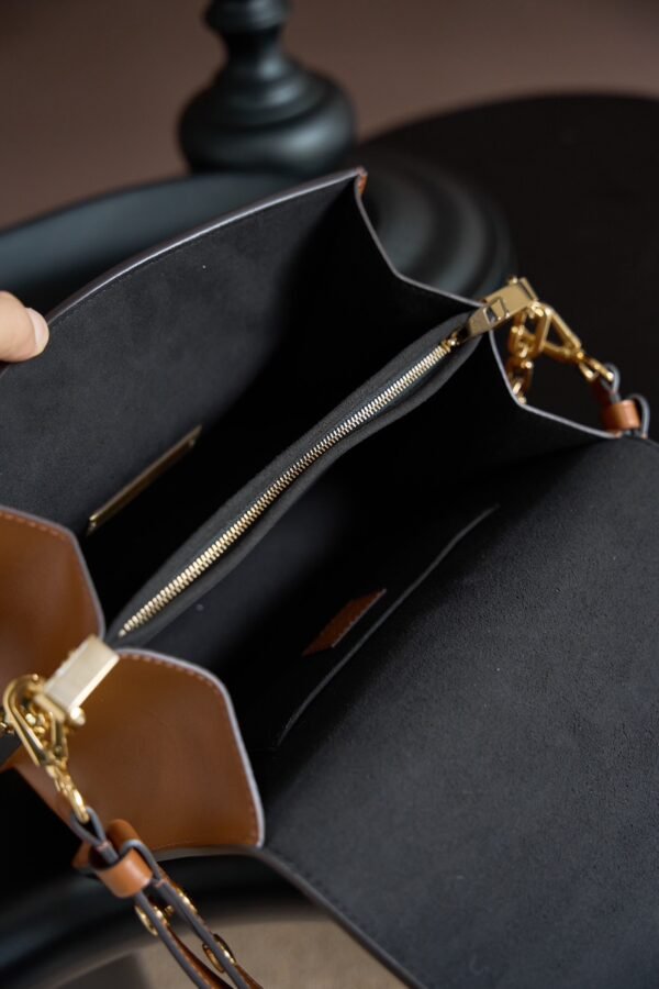 Dauphine MM M45958