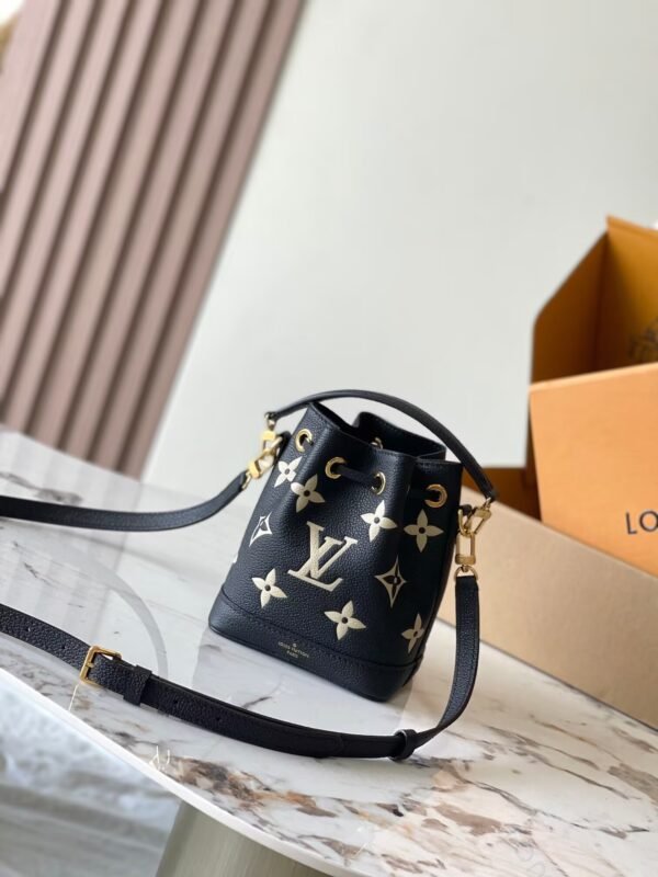 LOUIS VUITTON Nano Noé black M46291