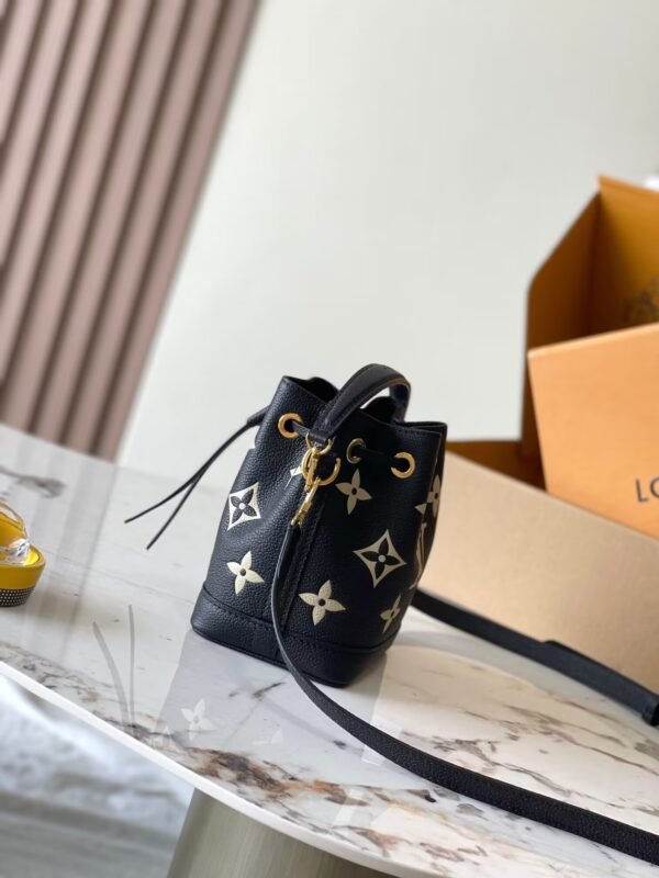 LOUIS VUITTON Nano Noé black M46291