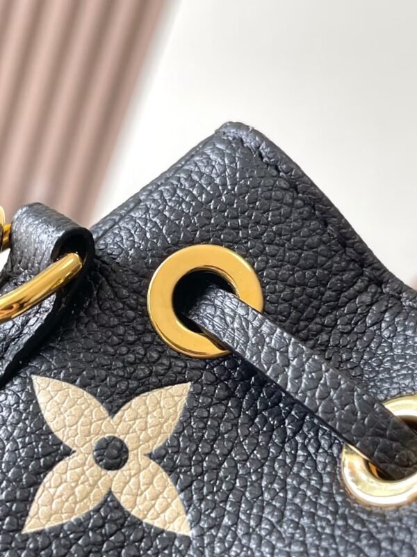 LOUIS VUITTON Nano Noé black M46291