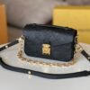 LOUIS VUITTON Pochette Metis East West M46595
