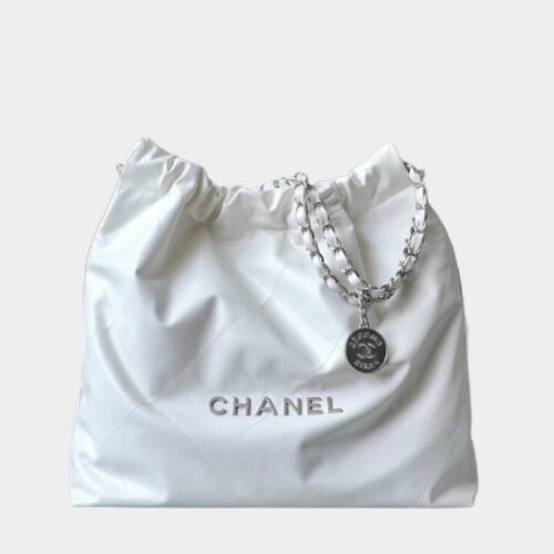 CHANEL 22 MEDIUM HANDBAG Silver buckle