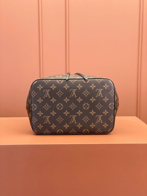 LOUIS VUITTON NéoNoé MM M44020
