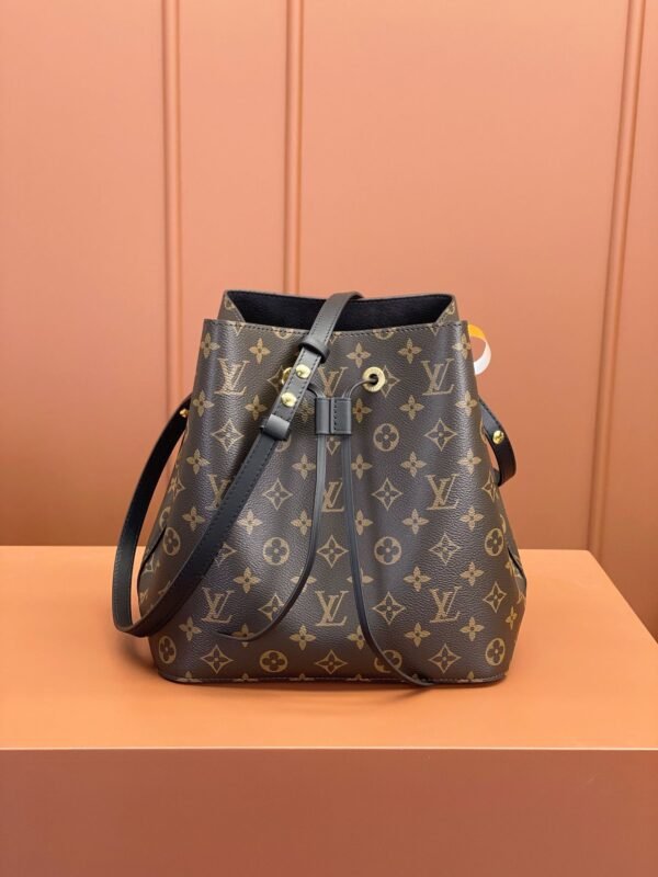 LOUIS VUITTON NéoNoé MM M44020
