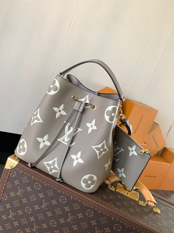 LOUIS VUITTON NéoNoé MM M45555