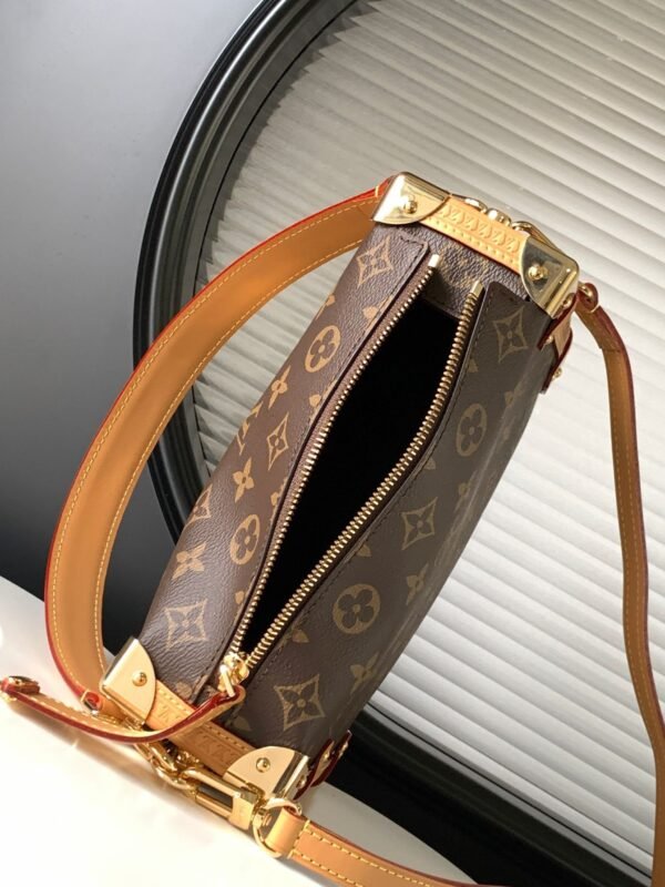 LOUIS VUITTON Side Trunk M46358/M46815