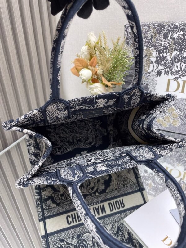 Small Dior Tote Bag Jouy print embroidery