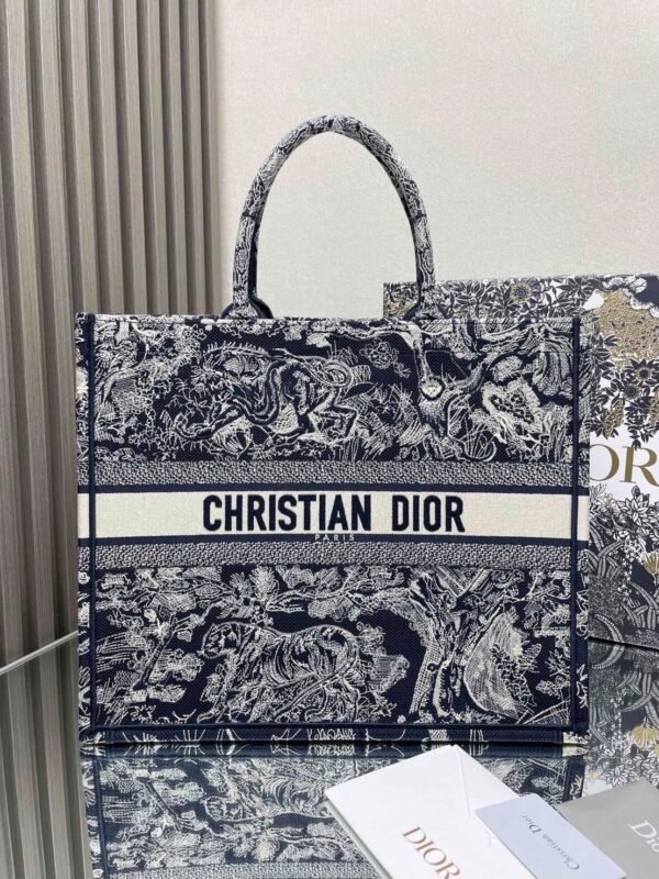 Large Dior Tote Bag Jouy print embroidery