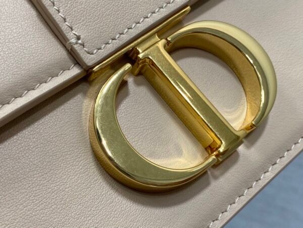 DIOR 30 Montaigne East-West Bag with Chain Apricot color