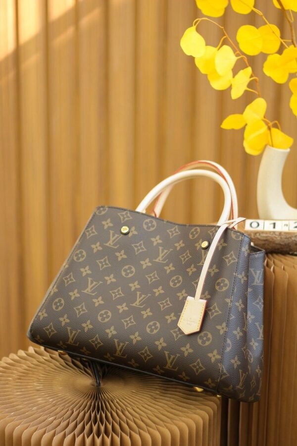 LOUIS VUITTON Montaign MM M41056