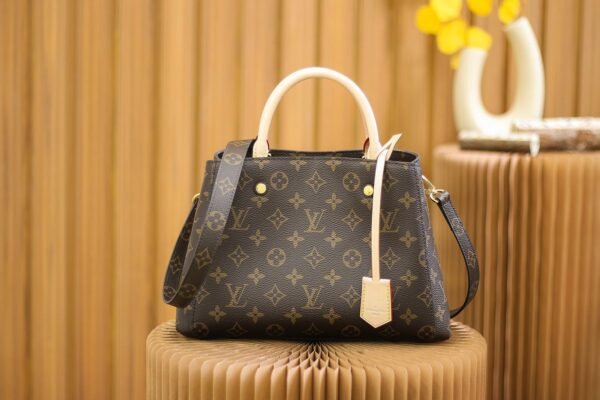 LOUIS VUITTON Montaingn BB M41055