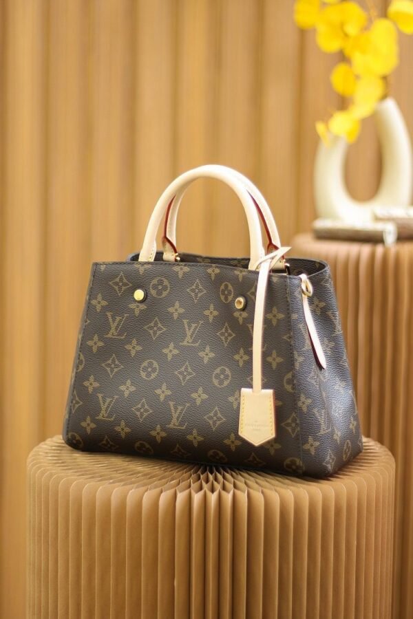 LOUIS VUITTON Montaingn BB M41055