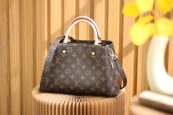 LOUIS VUITTON Montaingn BB M41055