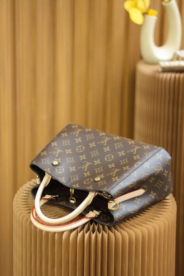 LOUIS VUITTON Montaingn BB M41055