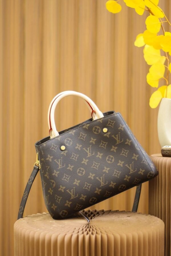 LOUIS VUITTON Montaingn BB M41055