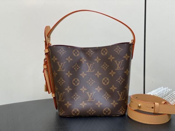 LOUIS VUITTON All In BB M12925