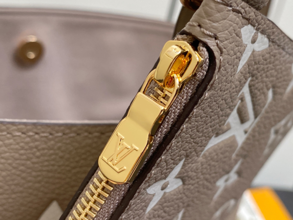 LOUIS VUITTON All In BB M13045