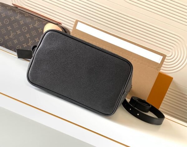 LOUIS VUITTON All In GM M13044