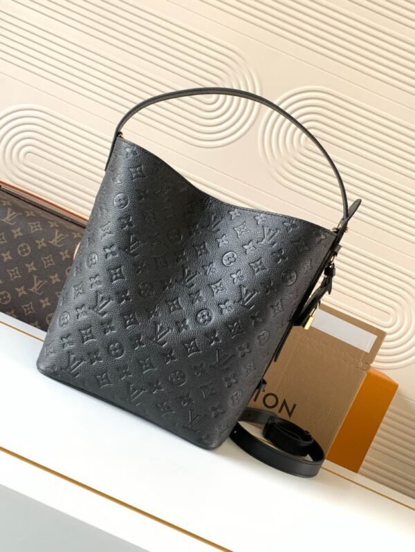 LOUIS VUITTON All In GM M13044