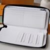 Zippy Vertical Wallet M83381