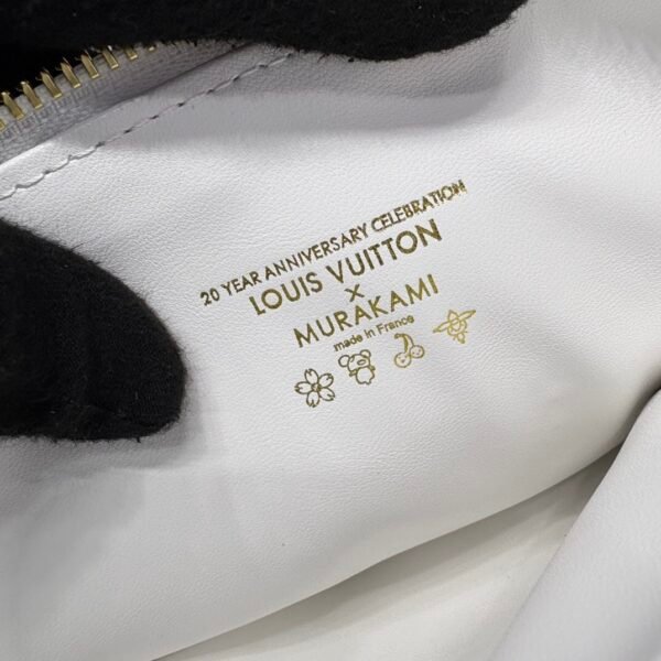M13233 LV x TM Coussin PM
