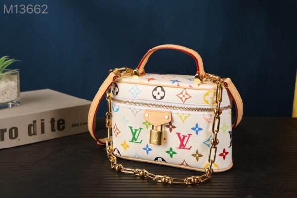M13662 LV x TM Vanity Chain Pouch