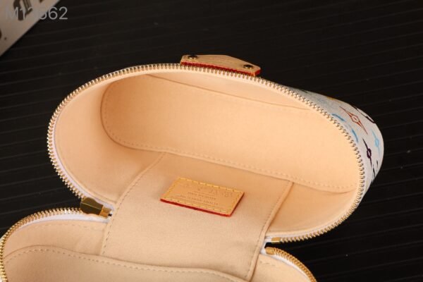 M13662 LV x TM Vanity Chain Pouch