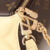 Louis Vuitton Bloom Pouch M11672