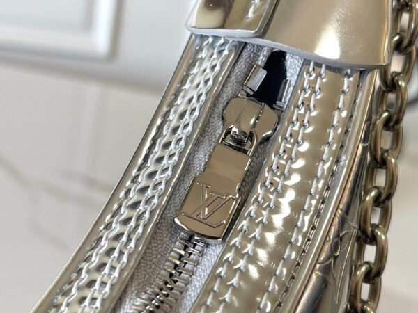 LV Loop BAG M11833