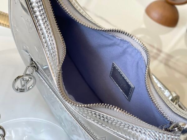 LV Loop BAG M11833