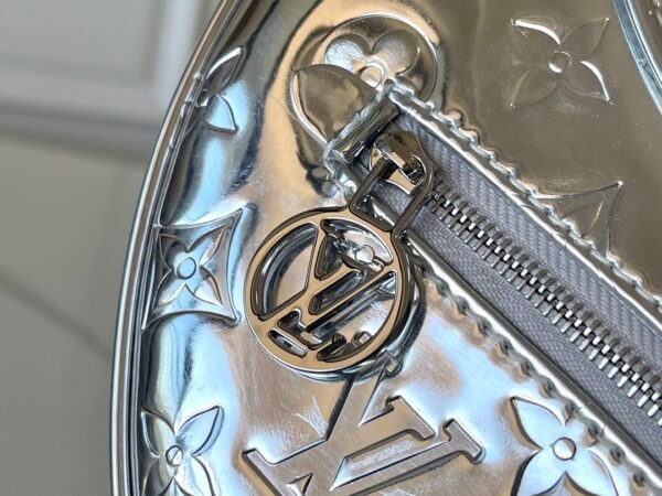 LV Loop BAG M11833