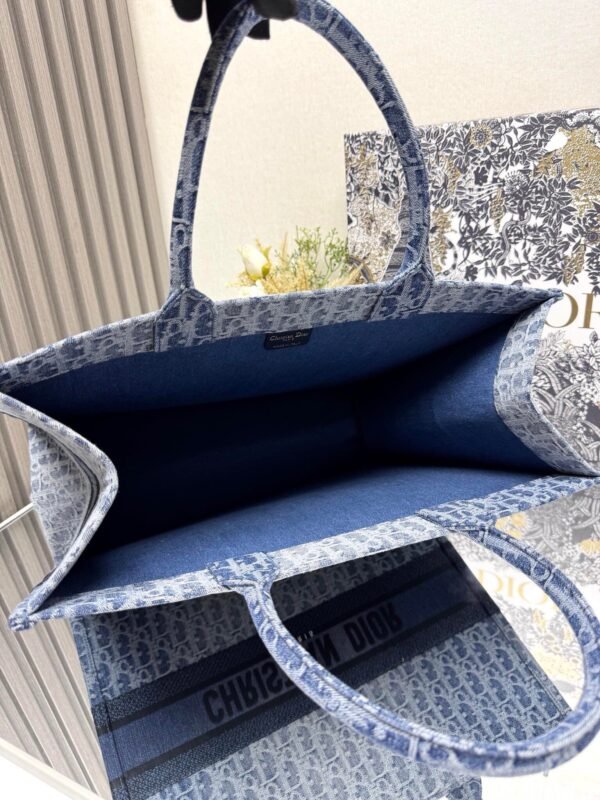 Large Dior Book Tote Denim blue