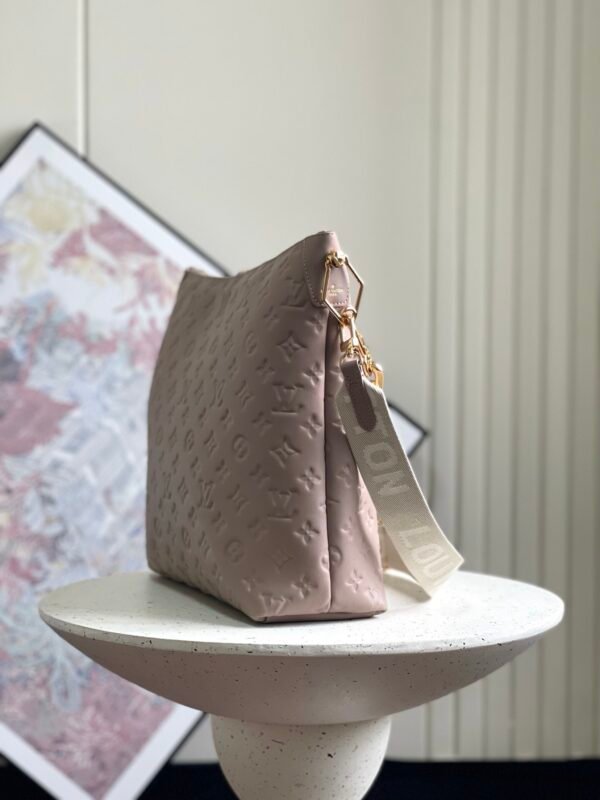 LV Coussin Hobo MM M12071