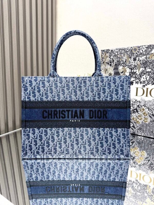 Medium Dior Book Tote Denim blue