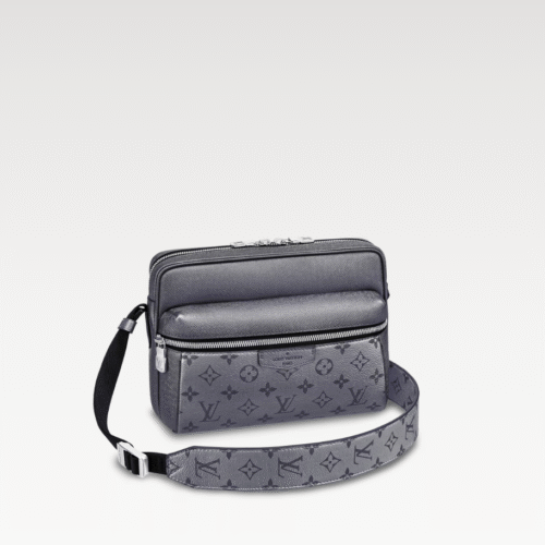 LV OUTDOOR Messenger Bag M30830