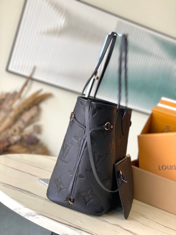 LOUIS VUITTON Neverfull MM M45685