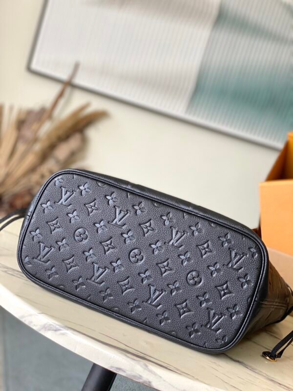 LOUIS VUITTON Neverfull MM M45685