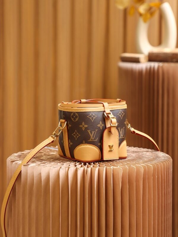 Louis Vuitton NOÉ PURSE M57099