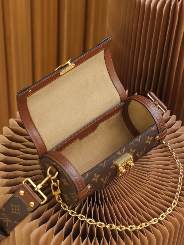 Louis Vuitton Papillon Trunk M57835