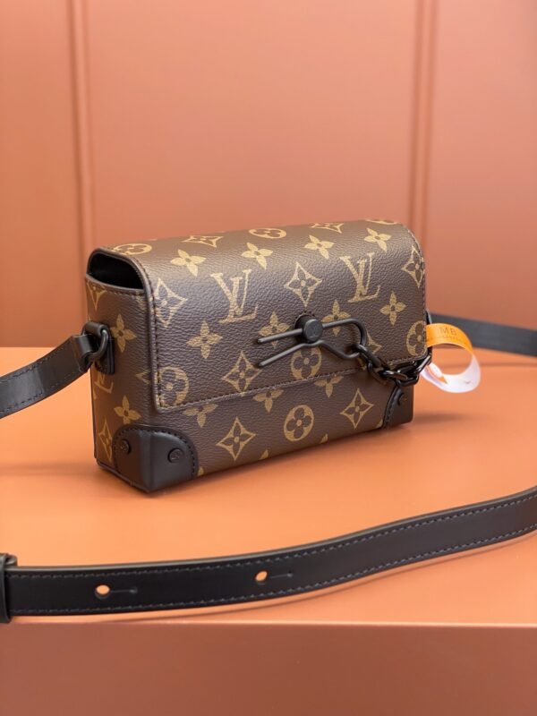 Louis Vuitton Steamer Wearable Wallet M83613