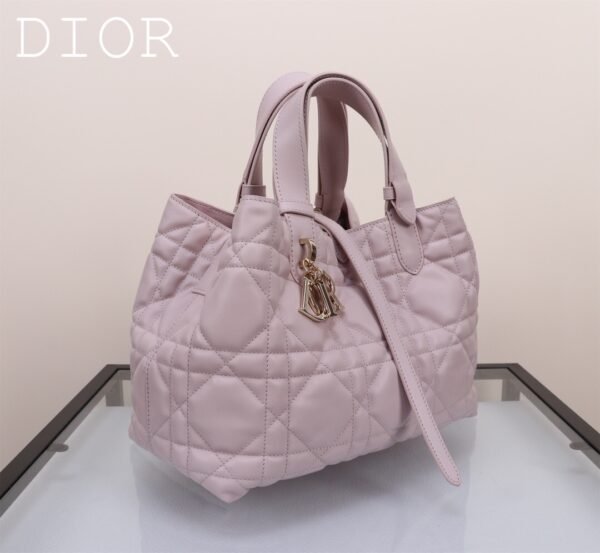 Medium Dior Toujours Bag pink