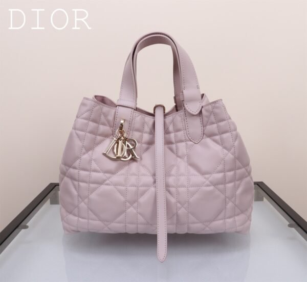 Medium Dior Toujours Bag pink