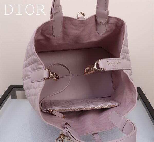 Medium Dior Toujours Bag pink