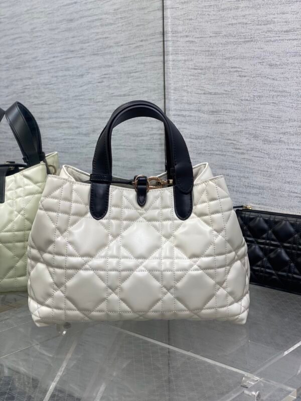 Medium Dior Toujours Bag white
