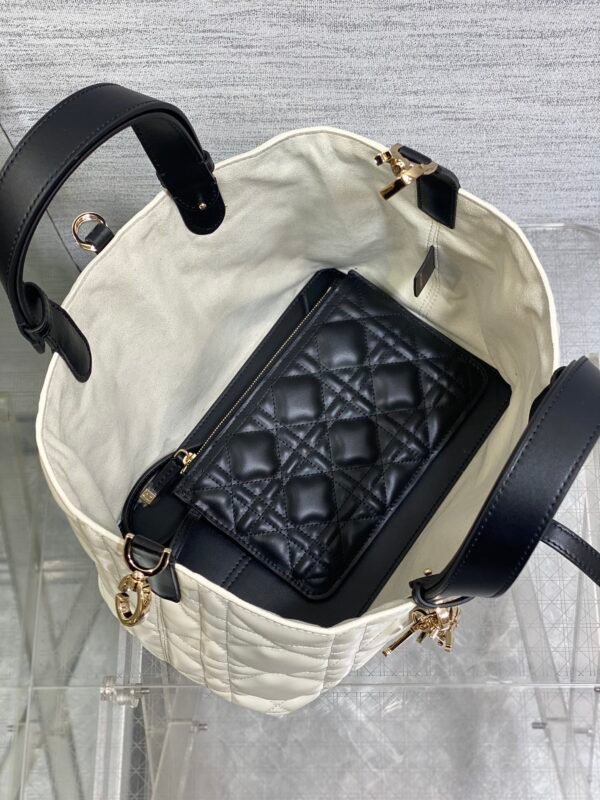 Medium Dior Toujours Bag white